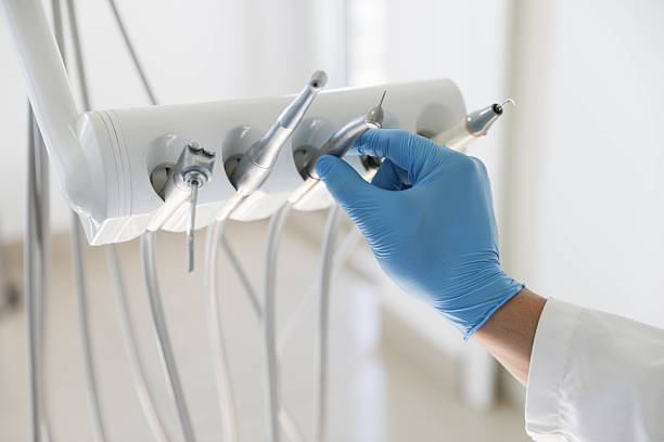 Professional Emergency Dentist technician working in Lyons, NJ